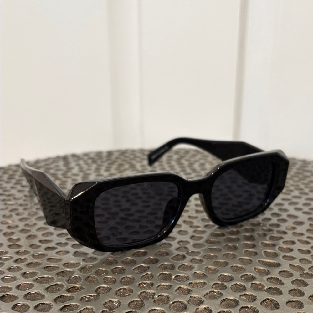 Free People Black Sunglasses